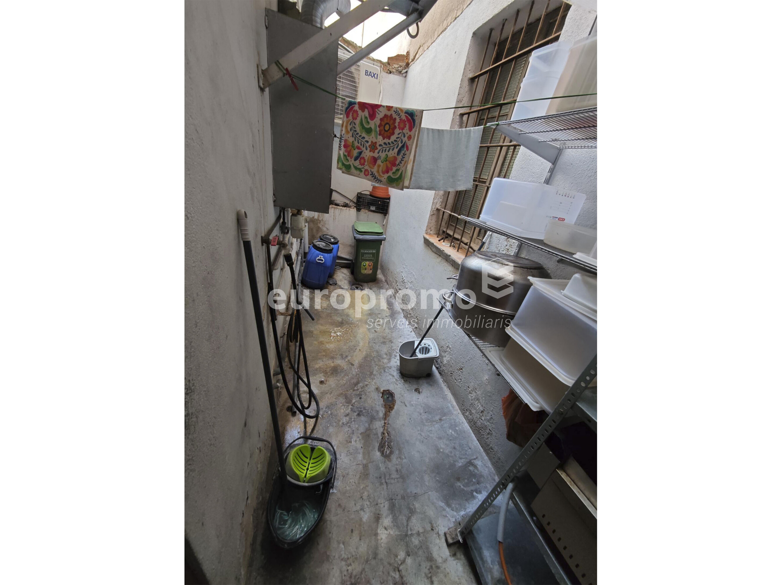 LOCAL EN VENTA EN LA ZONA DE STA EUGÈNIA!